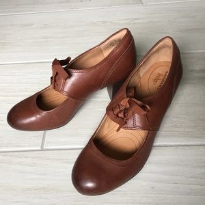 Clark’s Indigo brown Mary Janes